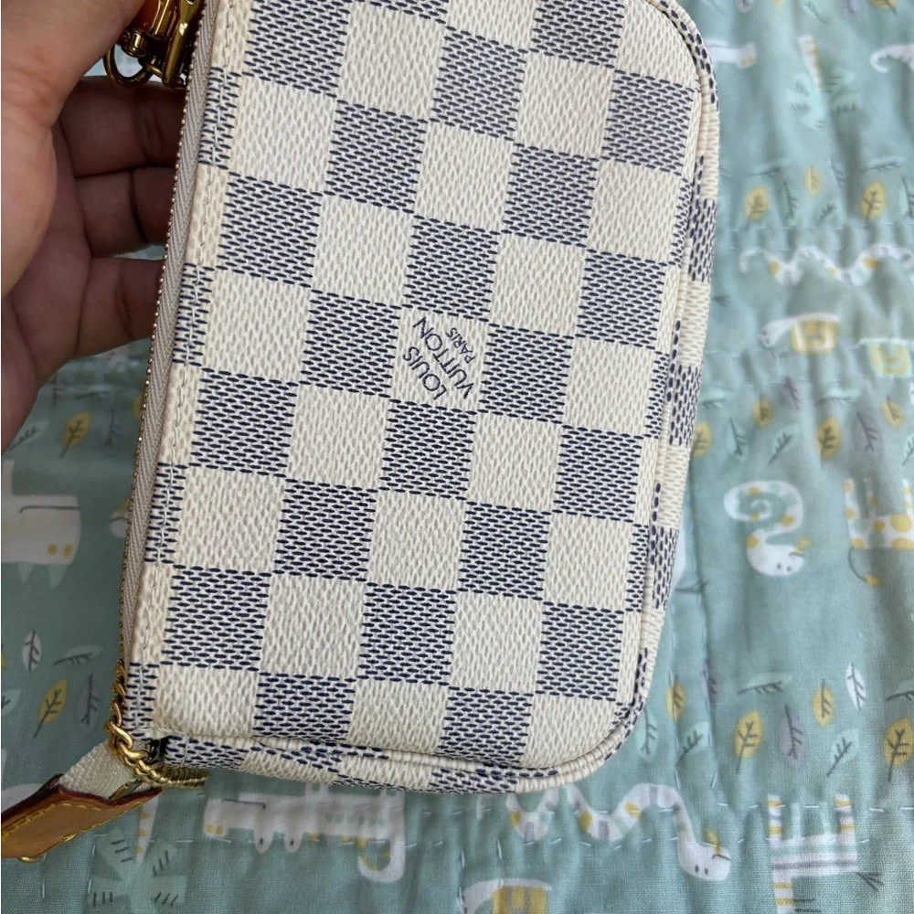 Louis Vuitton Mini Pochette Damier Azur - Picture 5 of 12